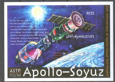 669d73dcb822e_maldivy_2000_(_mihel_blok_460__7.0_eur)_mnh_kosmos_sputniki_stykovka_apollon-soyuz-200.jpg.d78aaa8df60b66d265df68ebac1a6c20.jpg